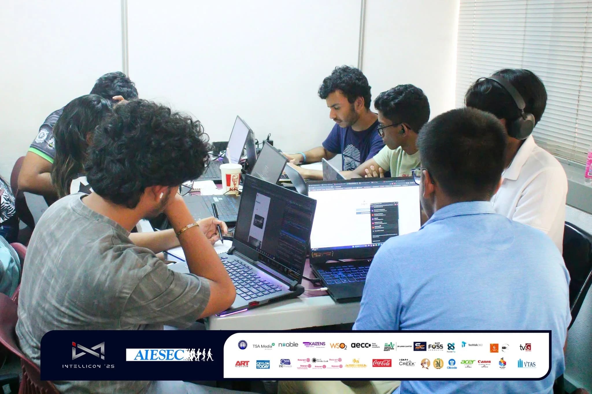 IntelliCon moment 8
